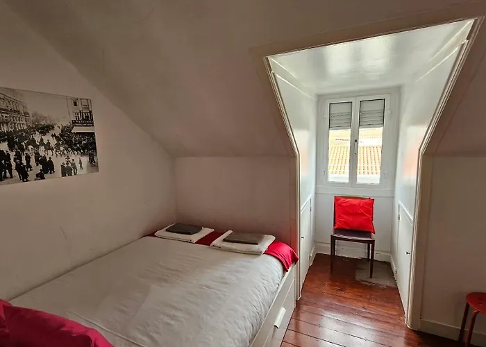 Rossio Vista Castelo, Santa Justa E Carmo *