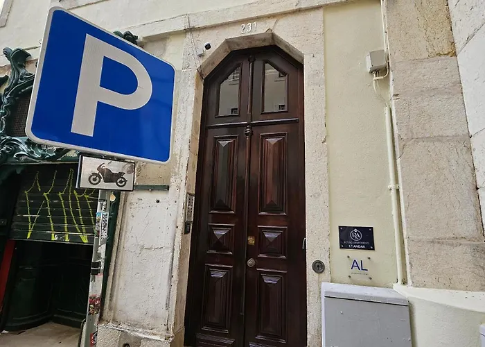 Rossio Vista Castelo, Santa Justa E Carmo * Лісабон